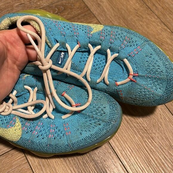 Nike Air Vapormax - Picture 3 of 8